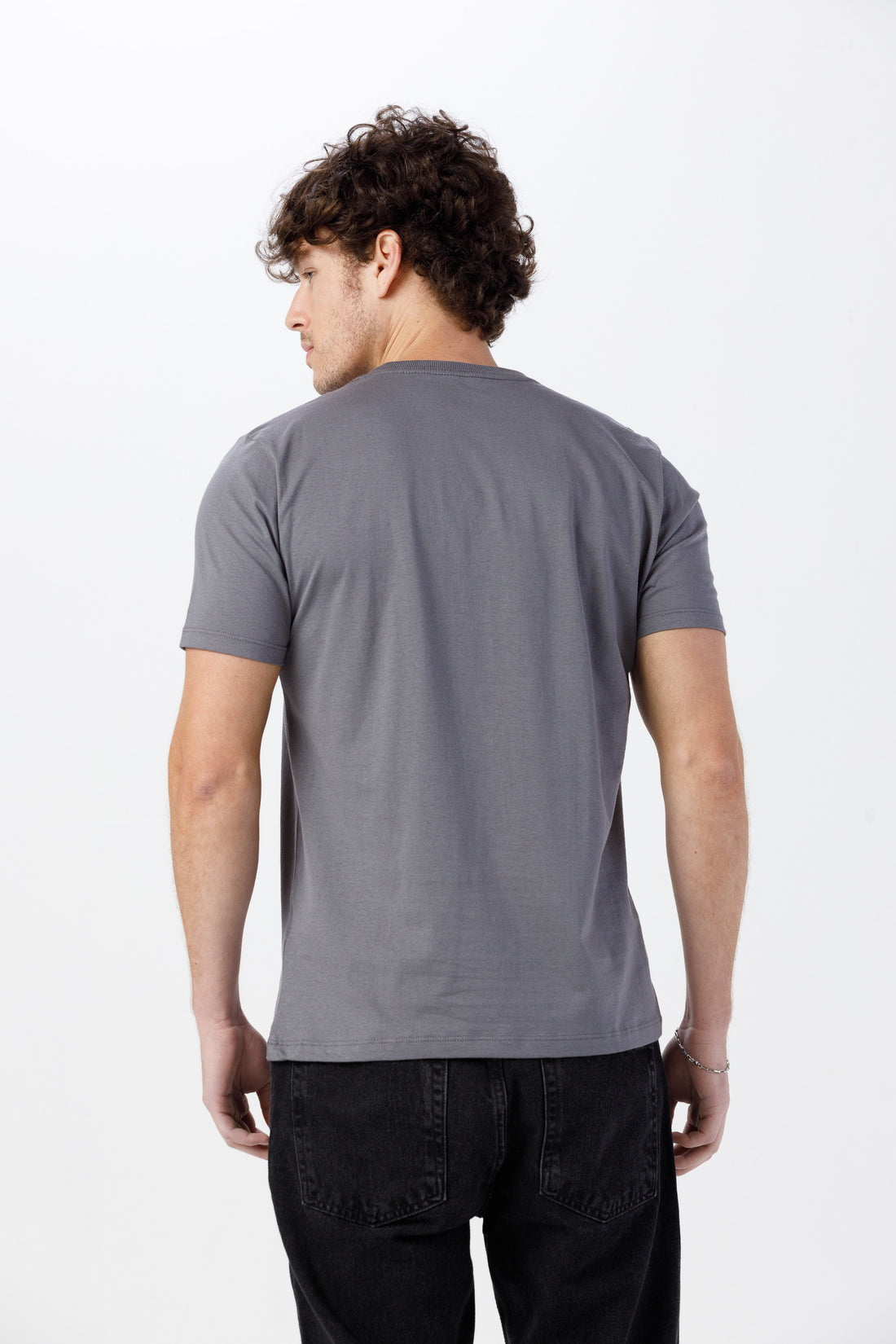 Camiseta Básica Lisa Unissex - 100% Algodão -Fio 30.1 Gola Careca - Chumbo