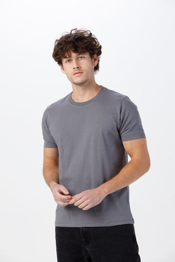 Camiseta Básica Lisa Unissex - 100% Algodão -Fio 30.1 Gola Careca - Chumbo