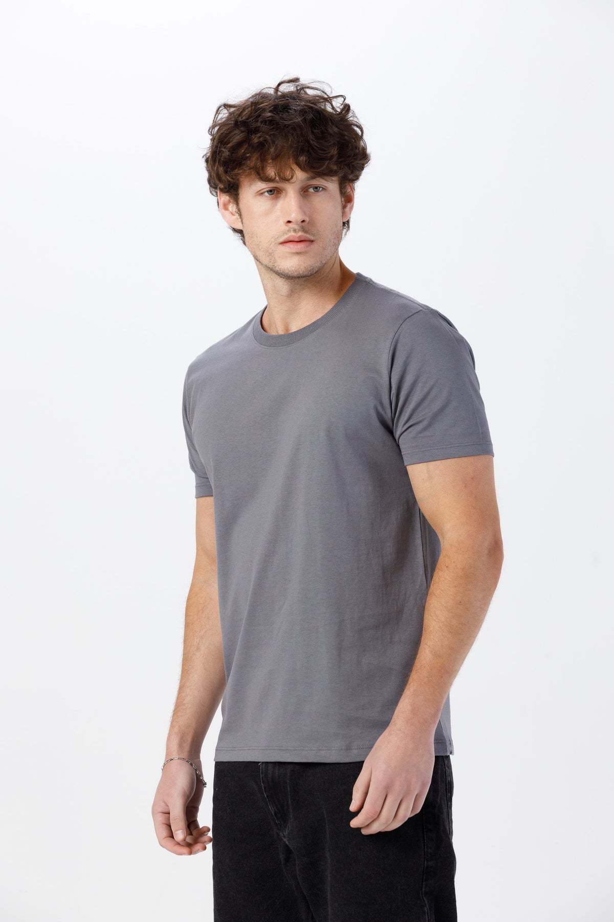 Camiseta Básica Lisa Unissex - 100% Algodão -Fio 30.1 Gola Careca - Chumbo