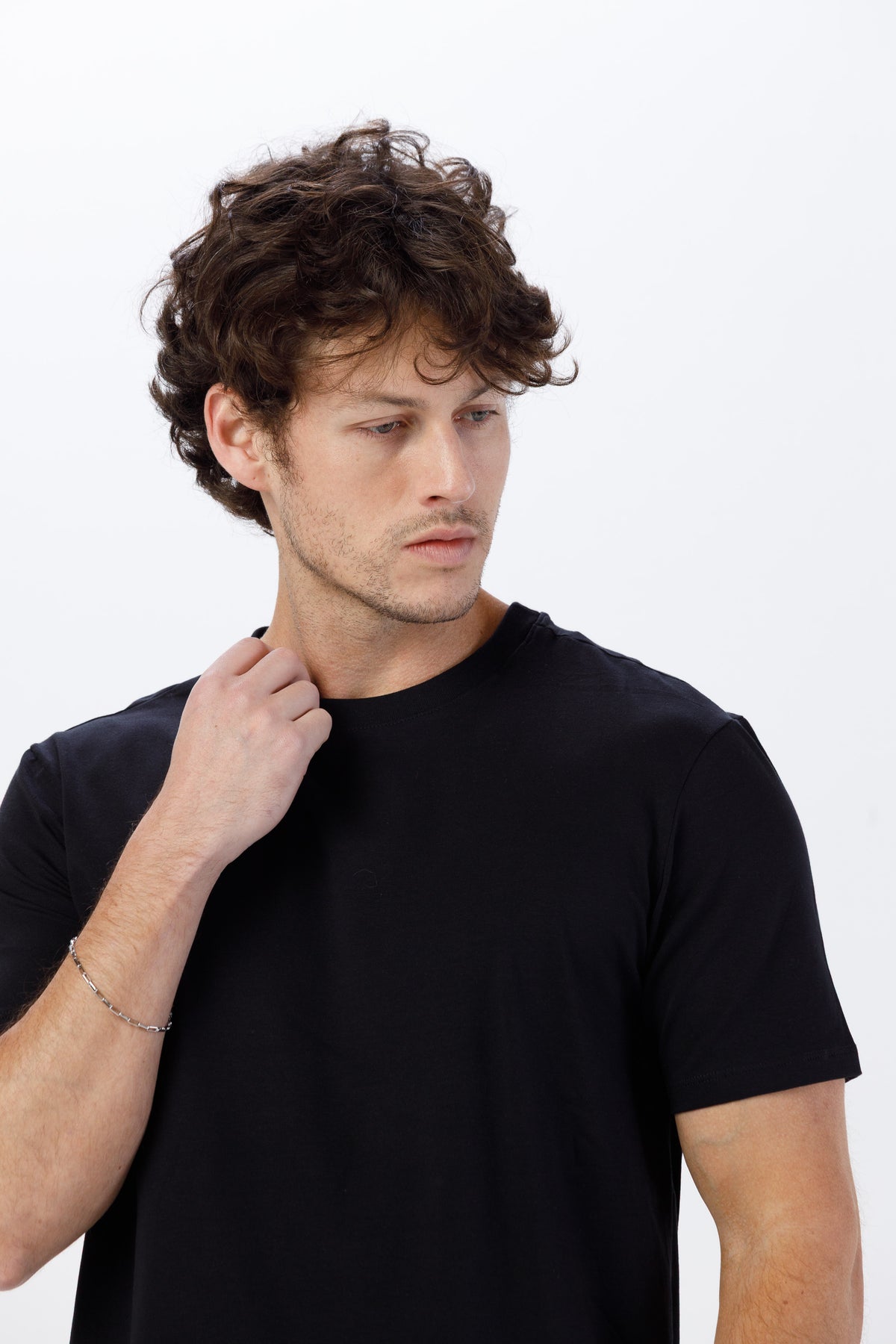 Camiseta Básica Lisa Unissex - 100% Algodão -Fio 30.1 Gola Careca - Preta