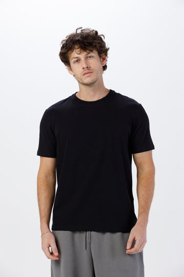 Camiseta Básica Lisa Unissex - 100% Algodão -Fio 30.1 Gola Careca - Preta