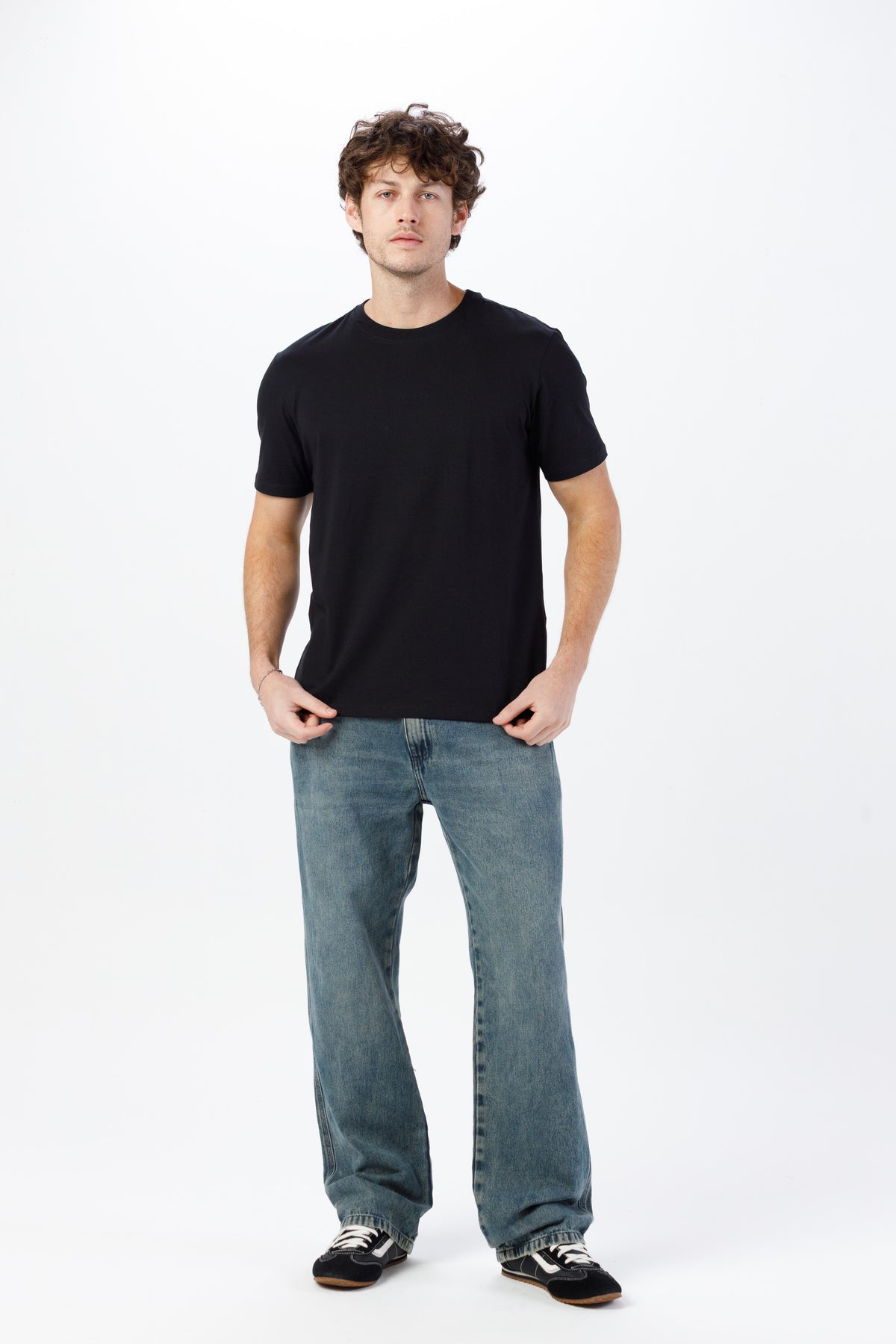 Camiseta Premium Unissex -  Algodão com Elastano - Preta