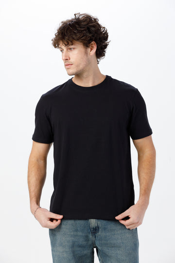 Camiseta Premium Unissex -  Algodão com Elastano - Preta